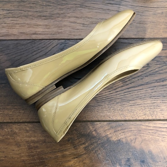 Via Spiga Beige Patent Flats - Size 5 - Picture 9 of 11